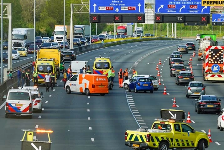 “Dit zal je een heel raar telefoontje vinden,” zei een vrouwenstem.