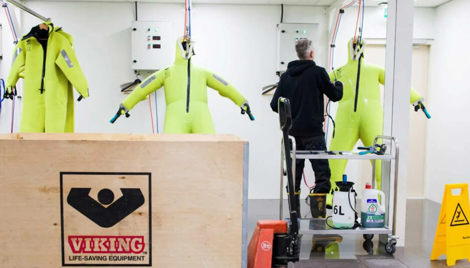 Viking Life-Saving Equipment werkt niet alleen aan de veiligheid van anderen, maar ook aan die van zichzelf