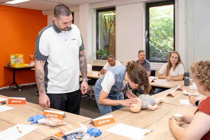 Groepstraining herhaling EHBO baby kind